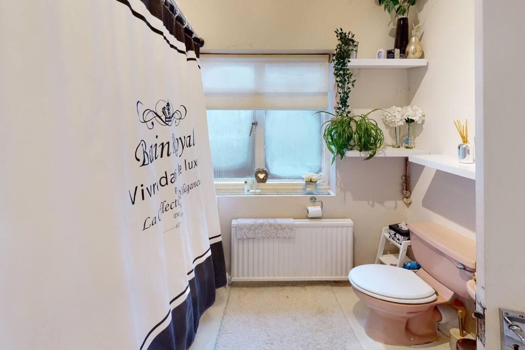 Spacious One Bedroom Flat West Hoathley Екстериор снимка